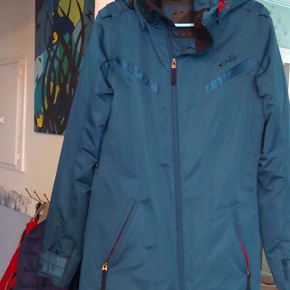 Woman ski/ snowboarding jacket